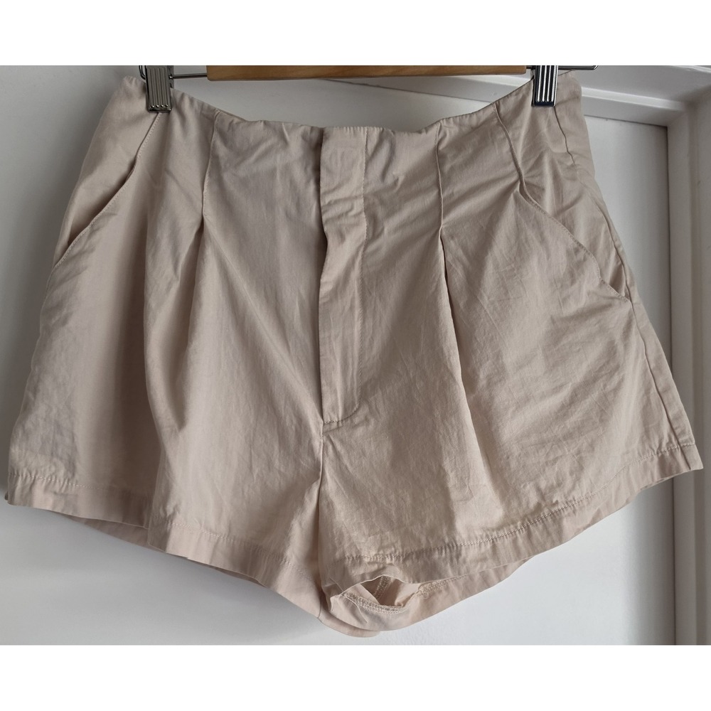 Showpo Women's Beige Shorts Size 12‎ Polyester Spandex Blend 1.5in Inseam